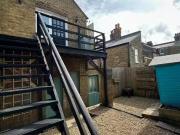 3 bedroom maisonette for rent in York Street,...