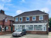 3 bedroom maisonette for sale