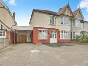 3 bedroom maisonette for sale