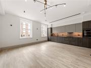 3 bedroom maisonette for sale
