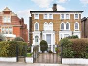 3 bedroom maisonette for sale