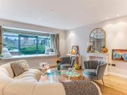 3 bedroom maisonette for sale