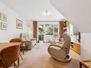 3 bedroom maisonette for sale