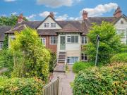 3 bedroom maisonette for sale