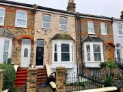 3 bedroom maisonette for sale