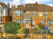 3 bedroom flat for sale