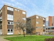 3 bedroom maisonette for sale