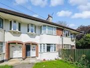3 Bedroom Maisonette For Sale In Chingford