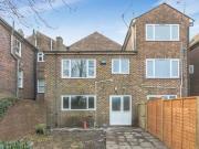 3 bedroom maisonette for sale in Lewes Road Clement...