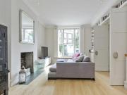 3 Bedroom Maisonette For Sale In London