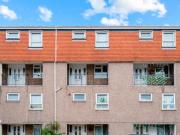 3 bedroom maisonette for sale in Maidstone Road,...
