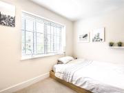 3 bedroom Maisonette in The Old British School, Reading