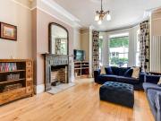 3 bedroom maisonette to rent