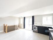 3 bedroom maisonette to rent