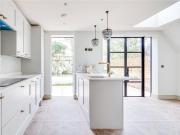 3 bedroom maisonette to rent