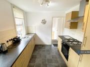 3 bedroom maisonette to rent