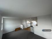 3 bedroom maisonette to rent