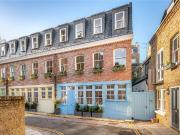 3 bedroom mews for sale