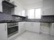 3 Bedroom Mews Property For Rent In Hadfield