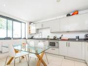 3 Bedroom Mews Property For Rent In Kentish Town