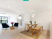 3 Bedroom Mews Property For Rent In London