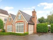 3 Bedroom Mews Property For Sale In Storrington, Pulborough