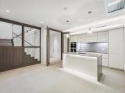 3 bedroom mews to rent