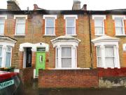 3 bedroom Mid Terrace House for sale, Clifton Road,...