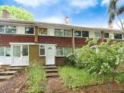 3 bedroom Mid Terrace House for sale, Petworth Gardens,...