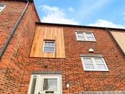 3 bedroom Mid Terrace House to rent, Chancery Rise,...