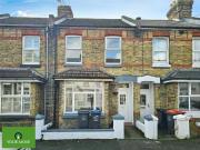 3 bedroom Mid Terrace House to rent, Grosvenor Road,...