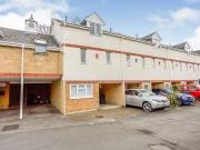 3 bedroom Mid Terrace House to rent, Limes Mews, Egham,...