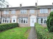 3 bedroom Mid Terrace House to rent, The Brambles,...