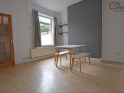 3 Bedroom Mid Terraced House