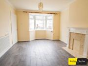 3 Bedroom Mid Terraced House For Rent