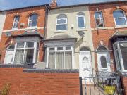 3 Bedroom Mid Terraced House For Rent