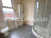 3 Bedroom Mid Terraced House for rent in Beechwood Mount