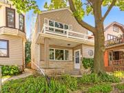 3 bedroom, Milwaukee WI 53202 LS94618675