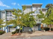 3 bedroom, Oakland CA 94605 96797929