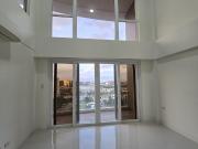 3 bedroom Penthouse condo unit for sale in Oak Harbor...