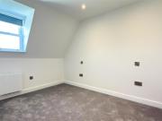3 bedroom penthouse for rent in Durley Road South,...
