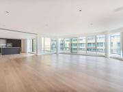 3 bedroom penthouse for rent in Kew Bridge Road,...