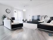 3 Bedroom Penthouse For Rent In London