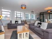 3 bedroom penthouse for rent in Queensway House, Livery...