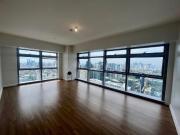 3 Bedroom Penthouse Park Triangle Residences For Sale... 3 Bedroom Penthouse Park Triangle Residences For Sale...