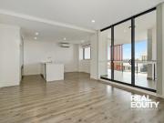 3 BEDROOM PENTHOUSE STYLE APARTMENT!