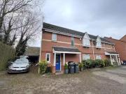 3 bedroom property for rent in Canterbury Close,...