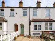 3 bedroom property for sale in Angel Road, Thames...