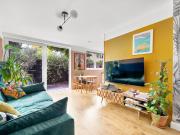 3 bedroom property in Dorset Court, Hertford Road,...