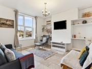 3 bedroom property in Goldsborough House, Wandsworth...